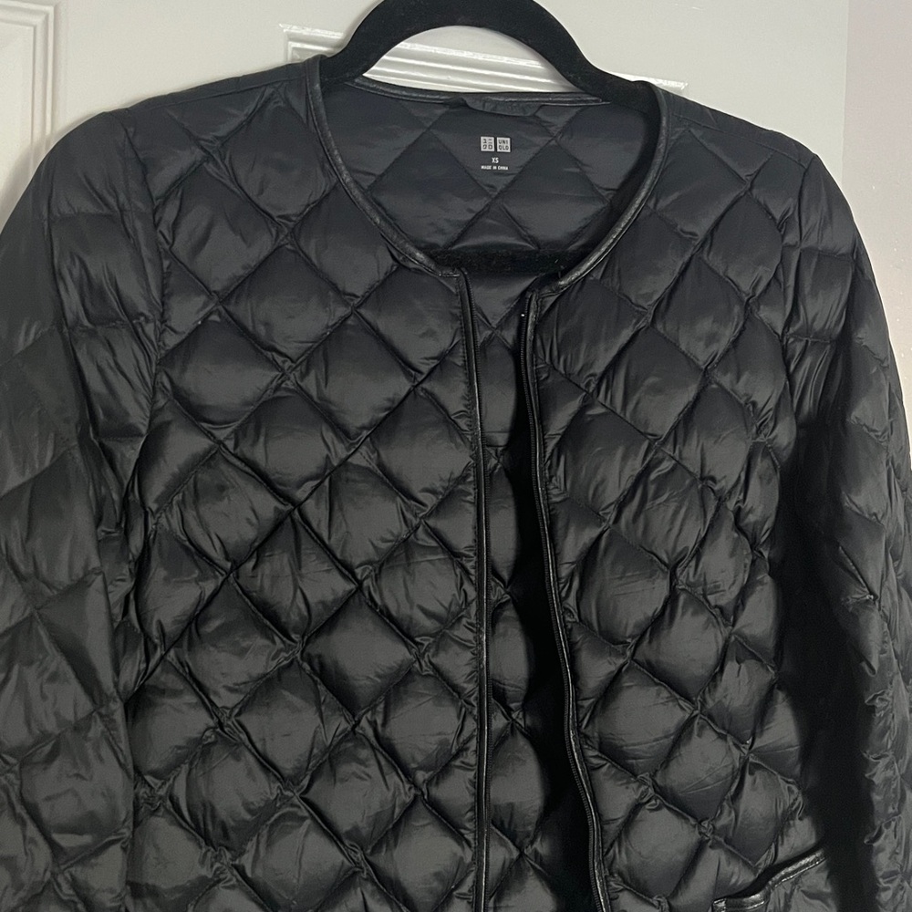 Uniqlo Women's Black Ultra Light Collarless Zip Jacket